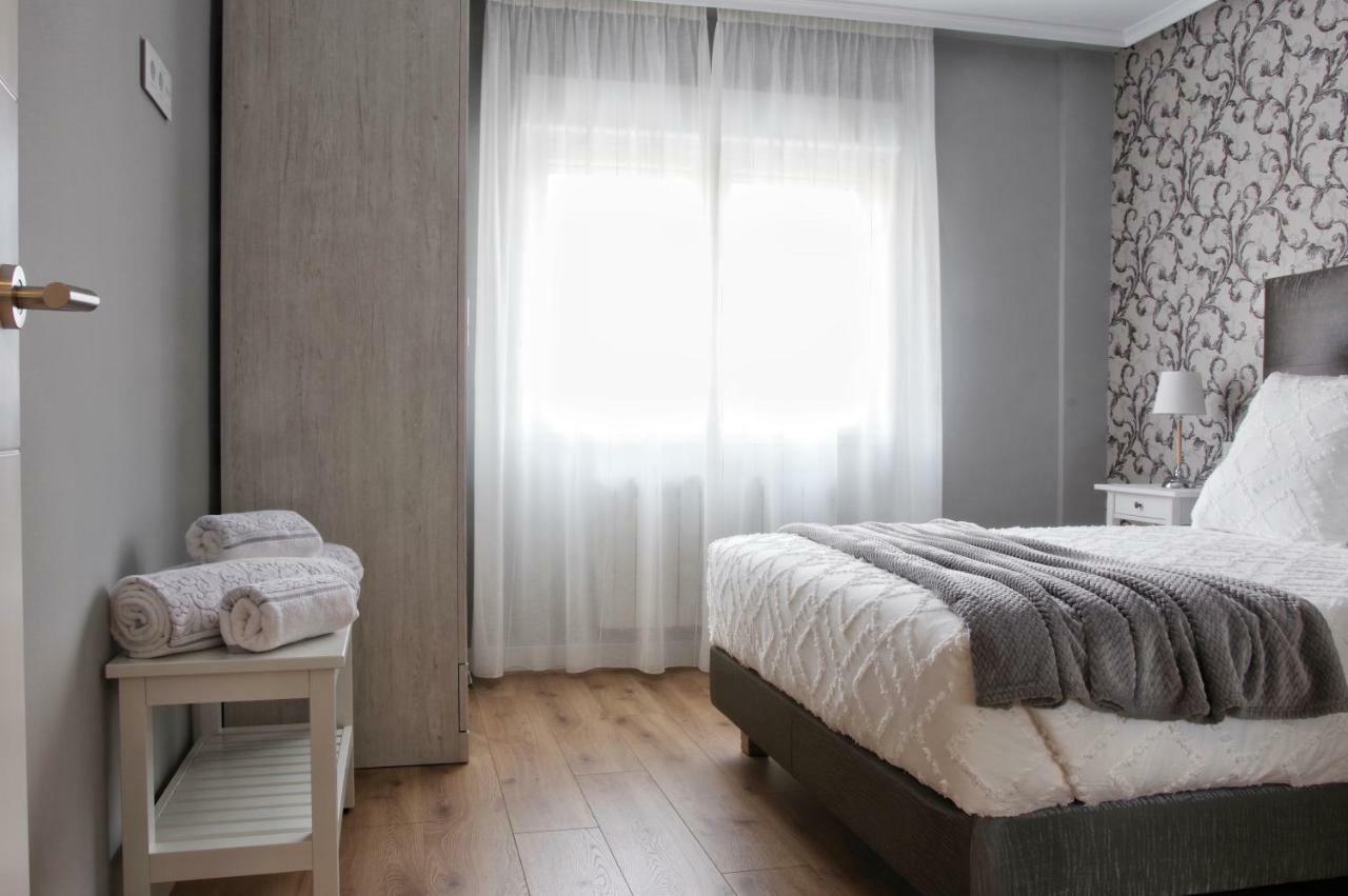 Apartamentos Bahia San Lorenzo Хіхон Екстер'єр фото